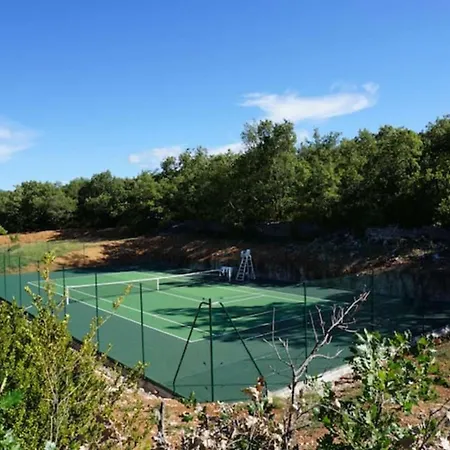 La Buisse - Les 2 Feriehus Simiane-la-Rotonde